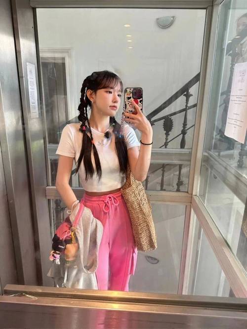 女性内裤分泌物泛黄用什么药的相关介绍