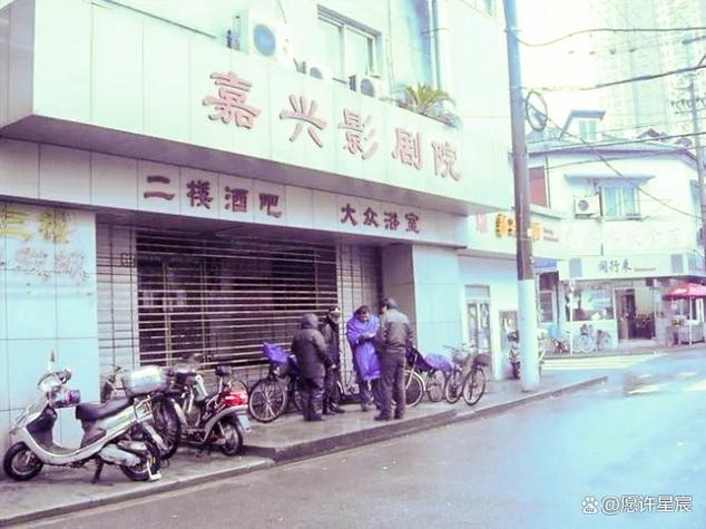伊人激情久久的相关介绍