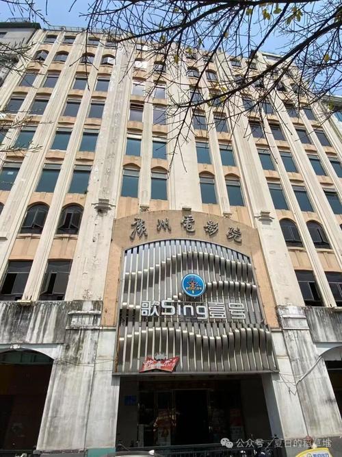 18禁看美女网站的相关介绍