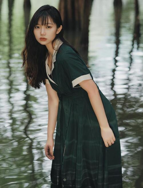 欧美熟女大尺度的相关介绍