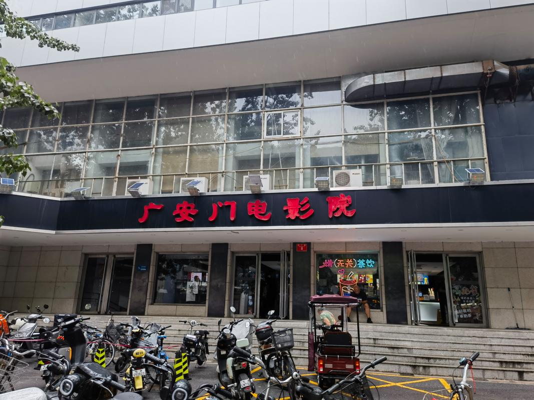 女人阴道分泌物发黄的相关介绍