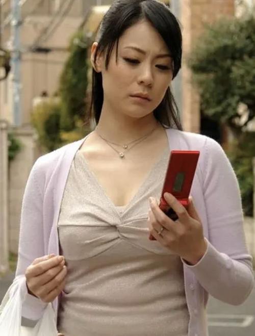 黑丝美女av网站的相关介绍