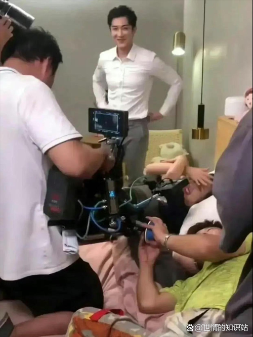 诱人尤物大尺度私密写真的相关介绍