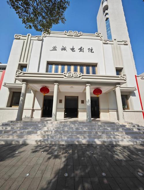 操到流白浆视频的相关介绍