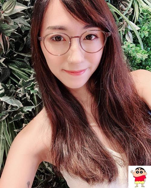 女人18毛毛片的相关介绍