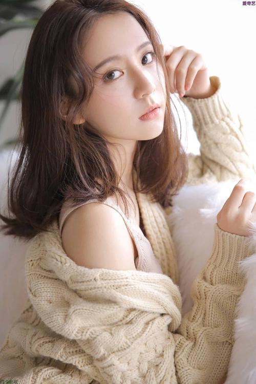 日韩胖女人av的相关介绍