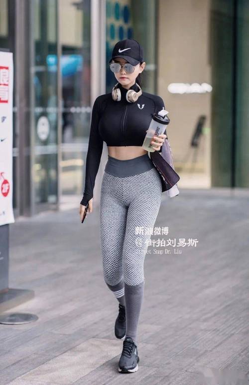 欧美大香蕉一区二区蜜桃的相关介绍