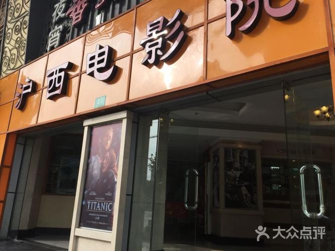 大胆大尺度裸体写真的相关介绍