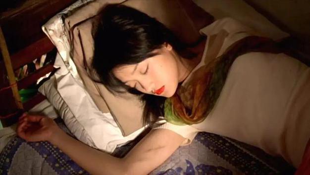 女性阴道里流黄色分泌物的相关介绍