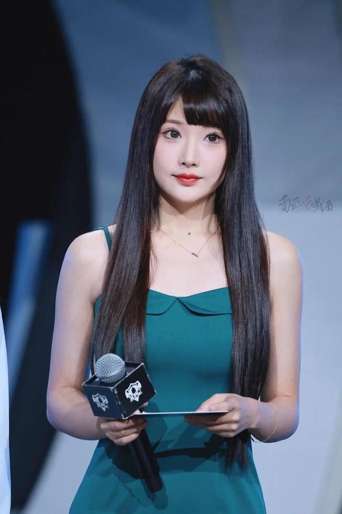 亚洲人妻少妇的相关介绍