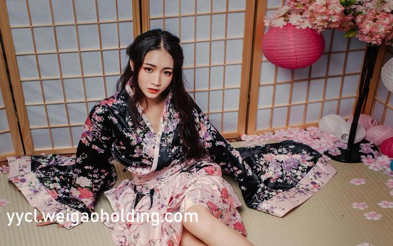 美女老师趴下让我操.的相关介绍