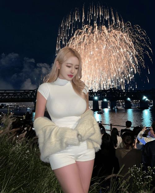 人妻少妇日韩在线的相关介绍