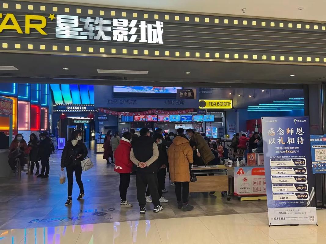 av日韩美女久久久久久久久久久的相关介绍