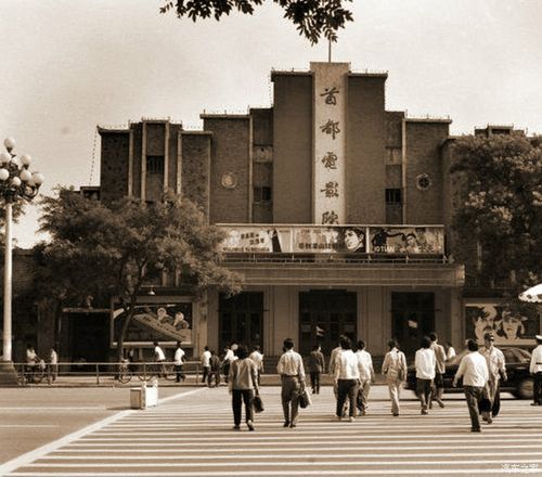 亚洲av少妇高潮喷水在线的相关介绍