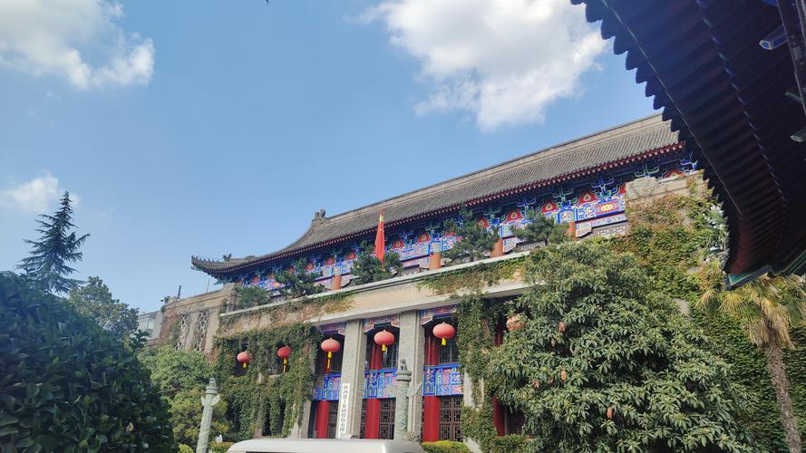 王爷双性挨脔日常h的相关介绍