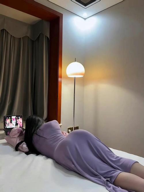 久久久久久精品国的相关介绍